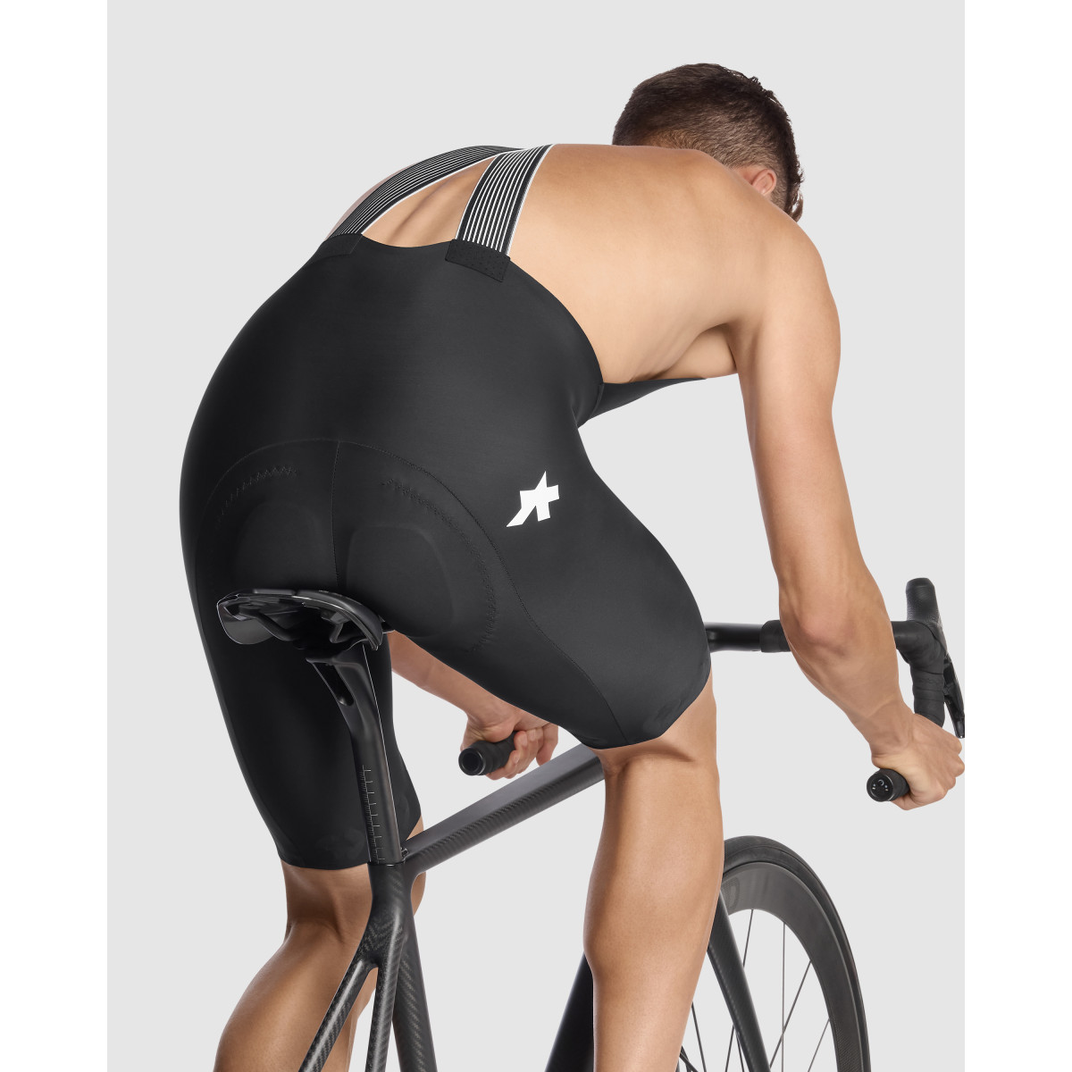 ASSOS【EQUIPE R Bib Shorts S11】 Assos Equipe R S11 Men's Bib Shorts | Black Series | Velonova ®